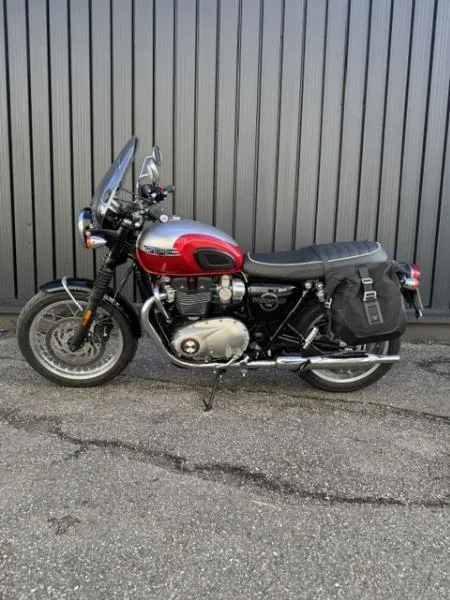 BONNEVILLE T120