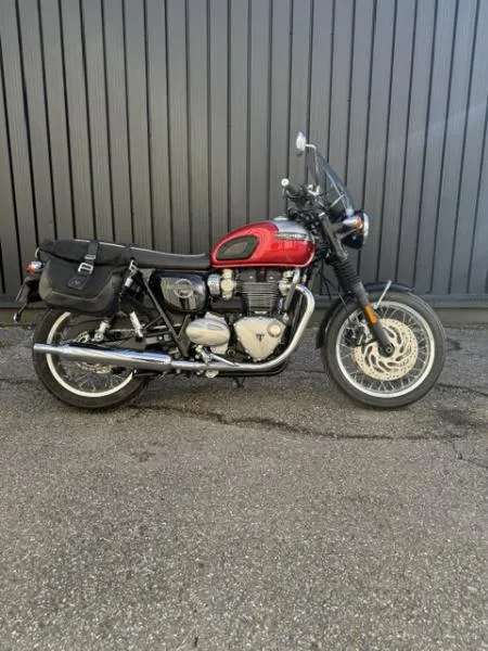 BONNEVILLE T120