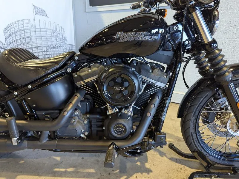 SOFTAIL STREET BOB 1745