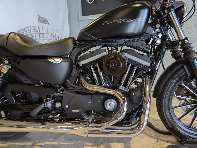 SPORTSTER IRON 883