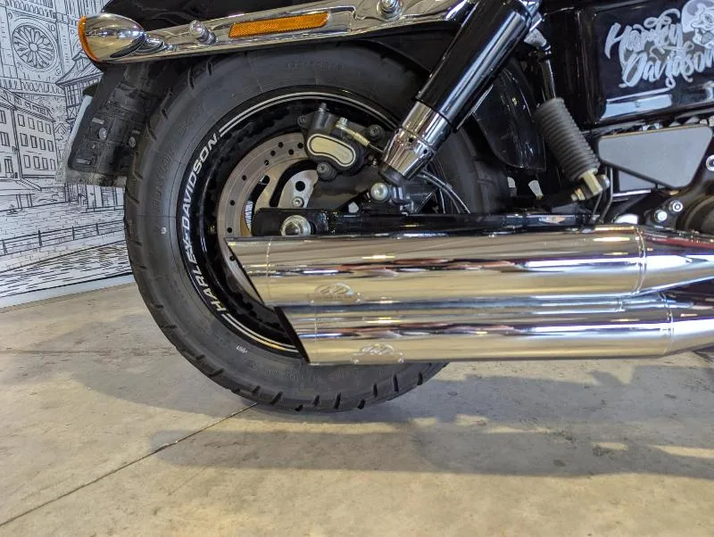 DYNA FAT BOB 1690
