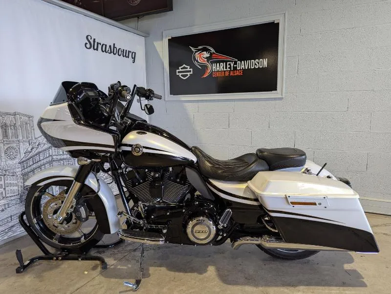 TOURING ROAD GLIDE 1800 CVO