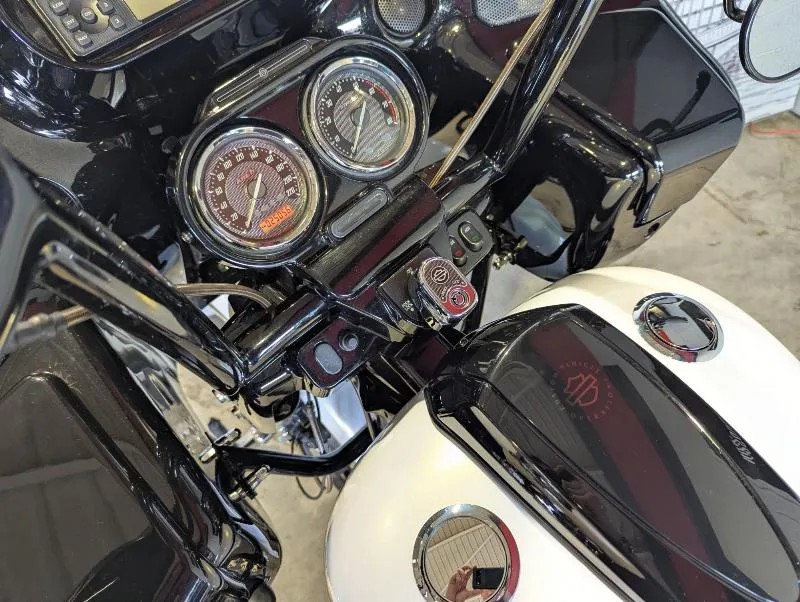 TOURING ROAD GLIDE 1800 CVO