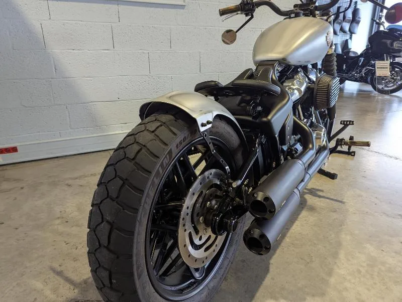 SOFTAIL STANDARD 1745