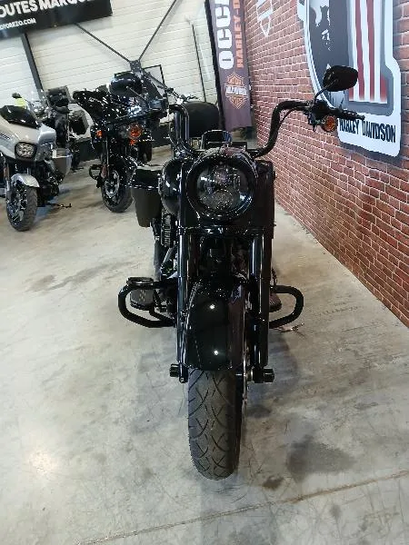 TOURING ROAD KING 1800 SPECIAL