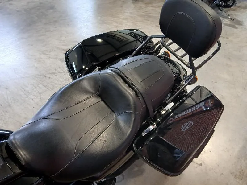 TOURING ROAD KING 1800 SPECIAL
