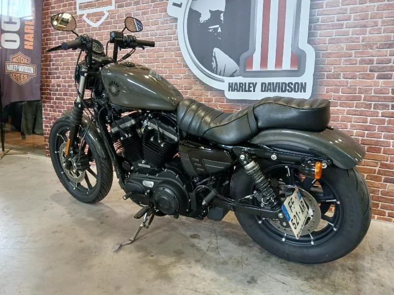 SPORTSTER 883