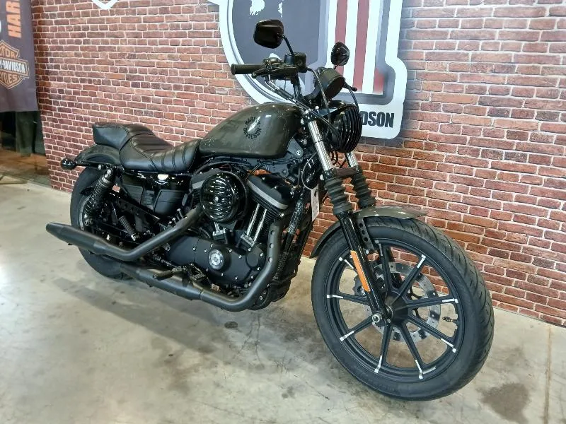 SPORTSTER 883