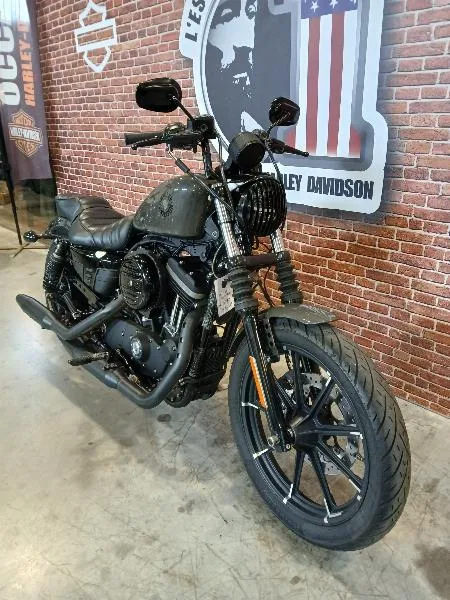SPORTSTER 883
