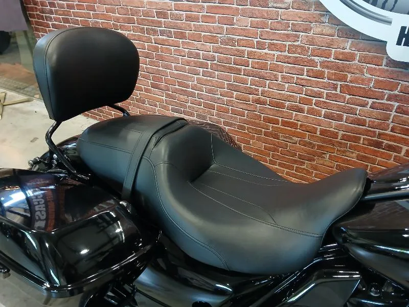 TOURING STREET GLIDE 1868 SPECIAL