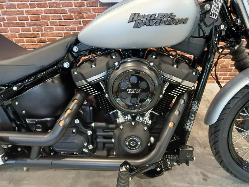 SOFTAIL STREET BOB 1745