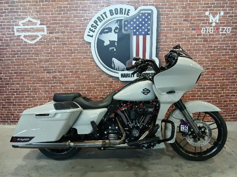 TOURING ROAD GLIDE 1923 CVO
