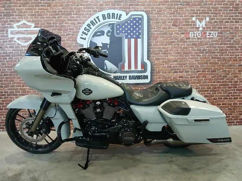 TOURING ROAD GLIDE 1923 CVO