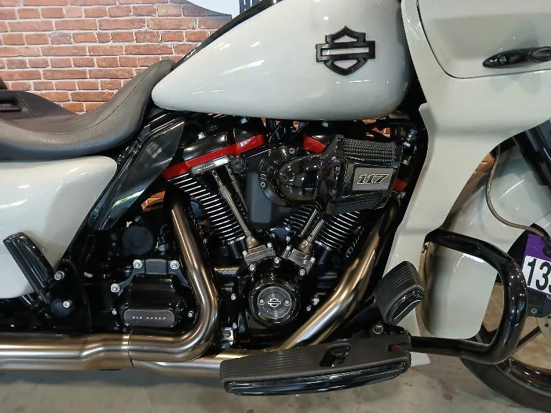 TOURING ROAD GLIDE 1923 CVO