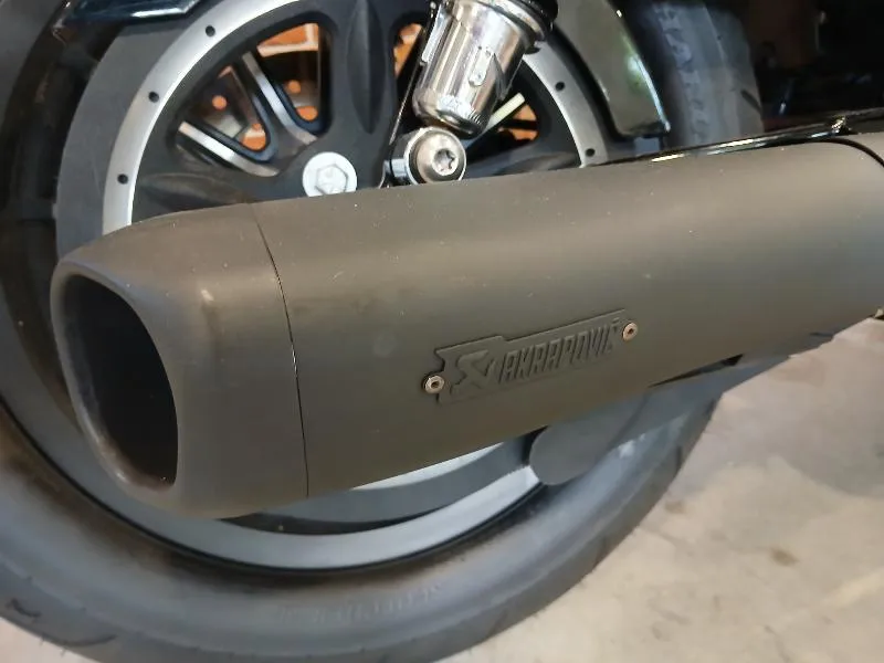 SPORTSTER IRON 883