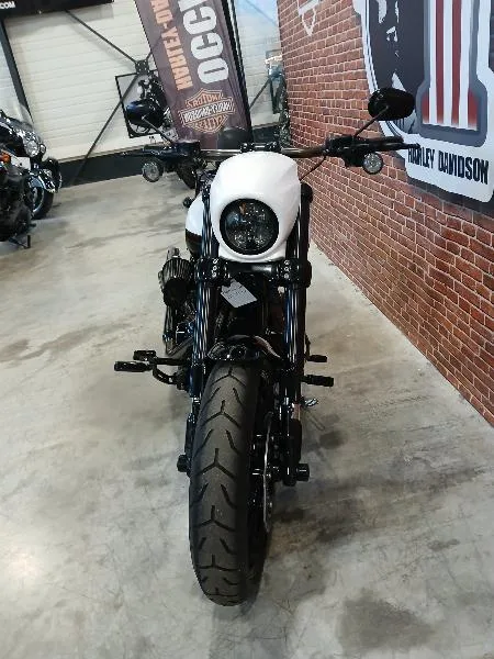 SOFTAIL BREAKOUT 1800 PRO STREET CVO