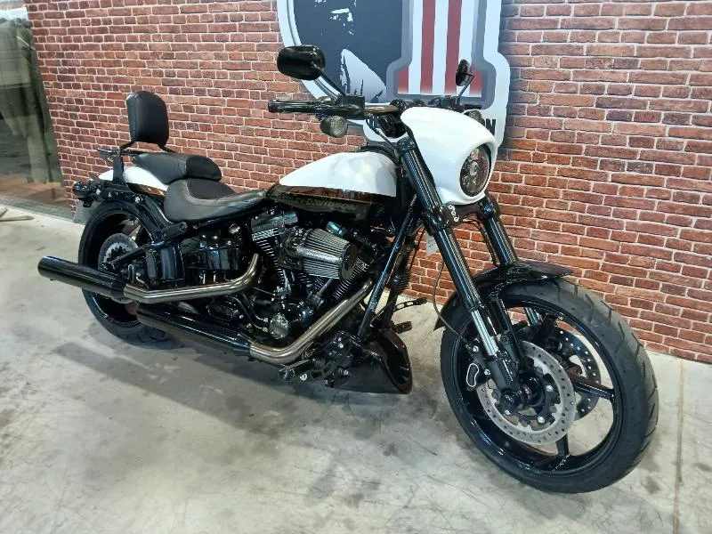 SOFTAIL BREAKOUT 1800 PRO STREET CVO