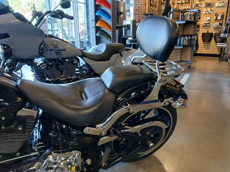 SOFTAIL BREAKOUT 1690