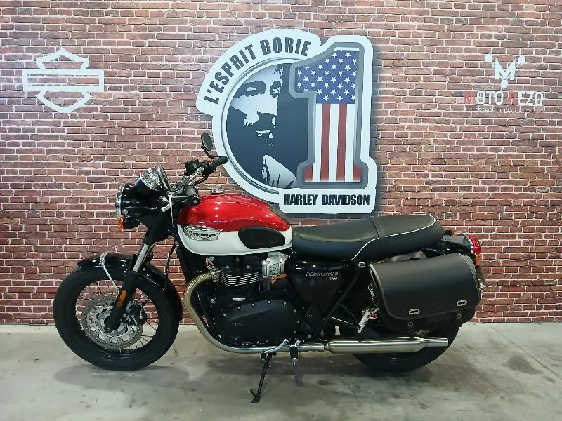 BONNEVILLE T100 900