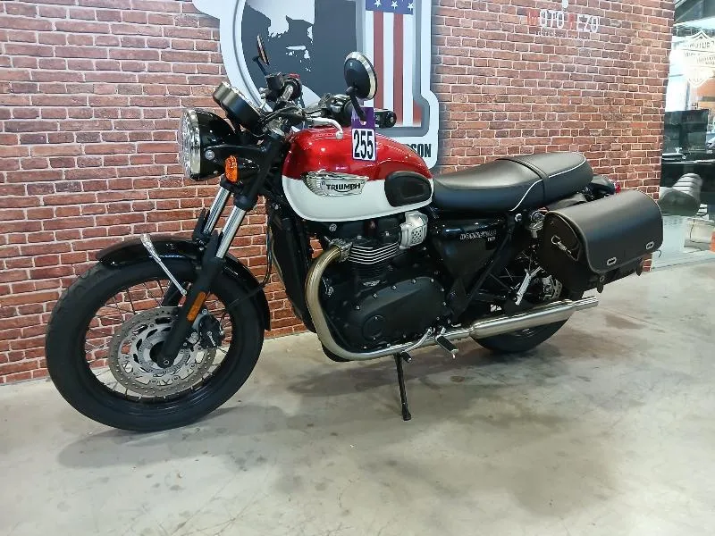 BONNEVILLE T100 900