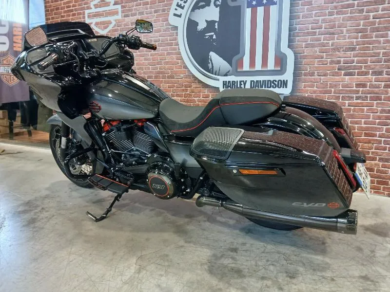 TOURING ROAD GLIDE 1977 CVO