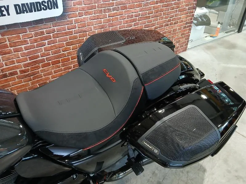 TOURING ROAD GLIDE 1977 CVO