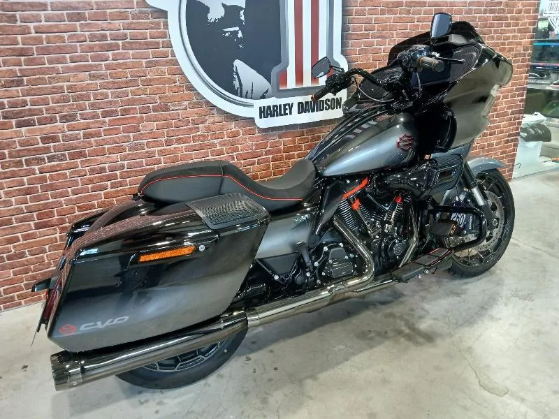 TOURING ROAD GLIDE 1977 CVO