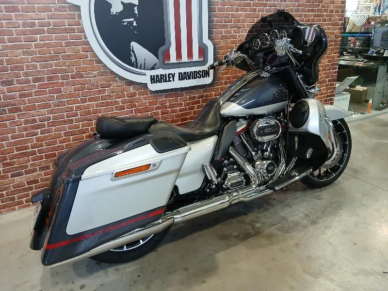 TOURING STREET GLIDE 1977 CVO 