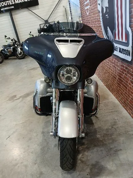 TOURING STREET GLIDE 1977 CVO 