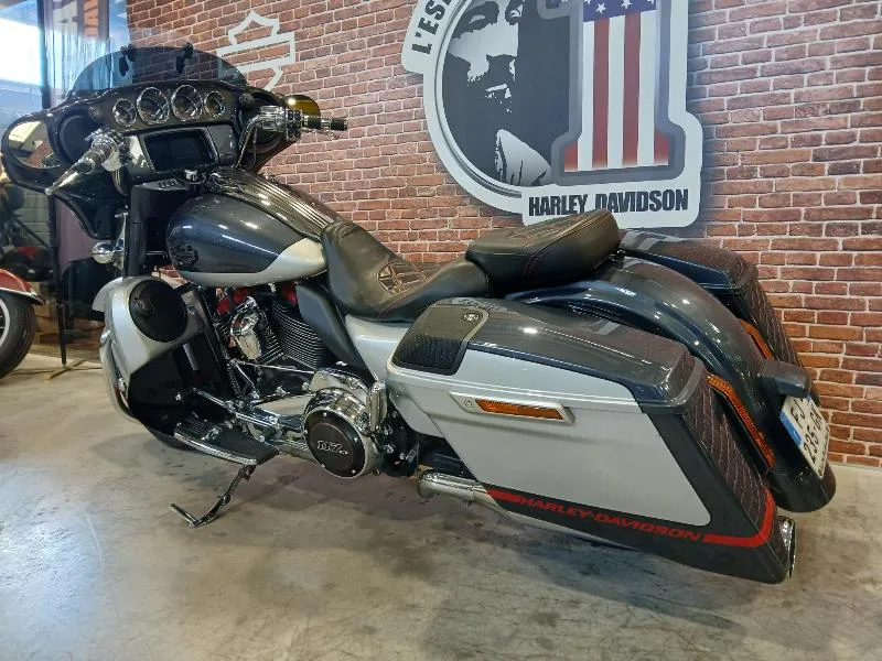 TOURING STREET GLIDE 1977 CVO 