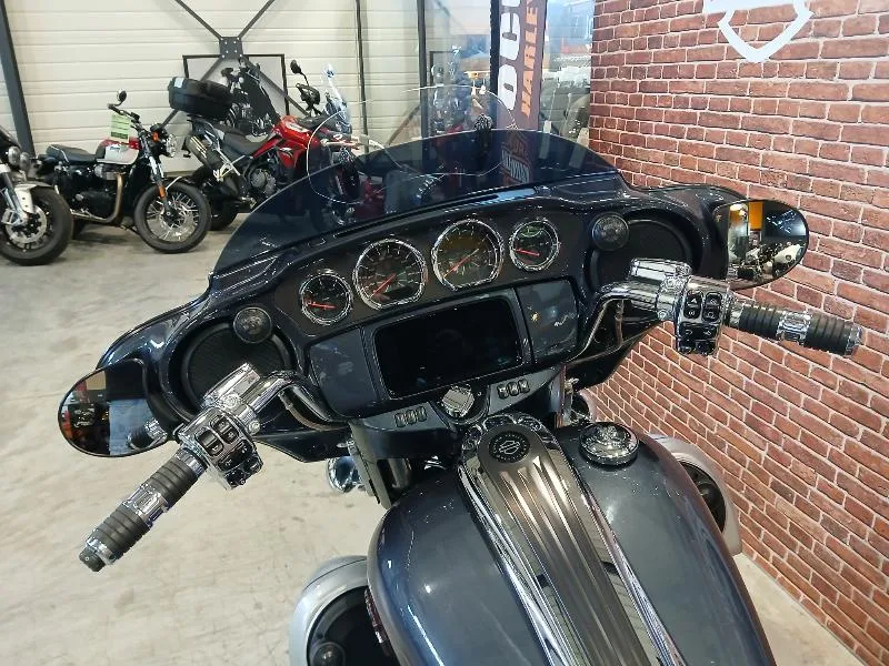 TOURING STREET GLIDE 1977 CVO 