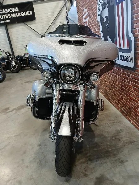 TOURING STREET GLIDE 1800 CVO