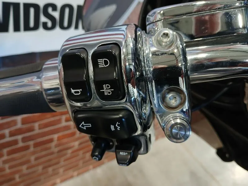 TOURING STREET GLIDE 1800 CVO