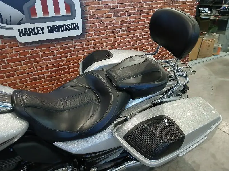 TOURING STREET GLIDE 1800 CVO
