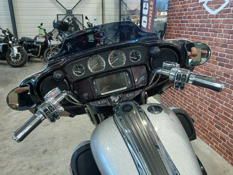 TOURING STREET GLIDE 1800 CVO