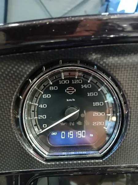 TOURING STREET GLIDE 1800 CVO