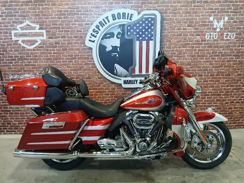 TOURING ELECTRA GLIDE 1800 ULTRA CVO