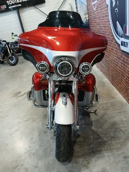 TOURING ELECTRA GLIDE 1800 ULTRA CVO