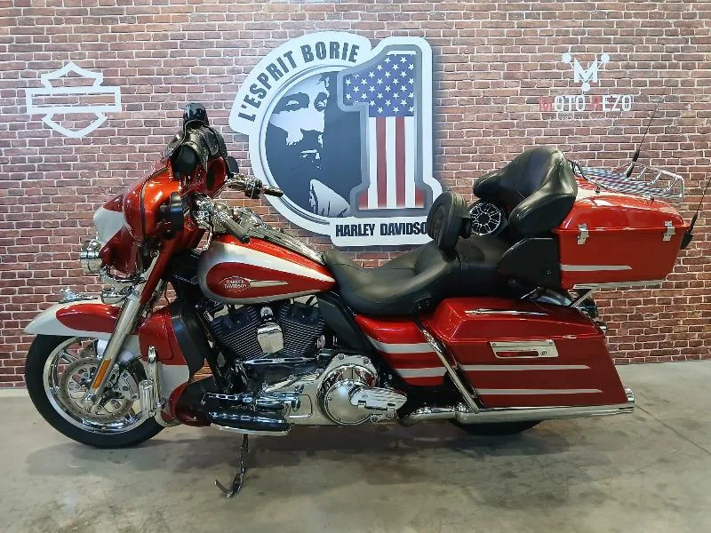 TOURING ELECTRA GLIDE 1800 ULTRA CVO