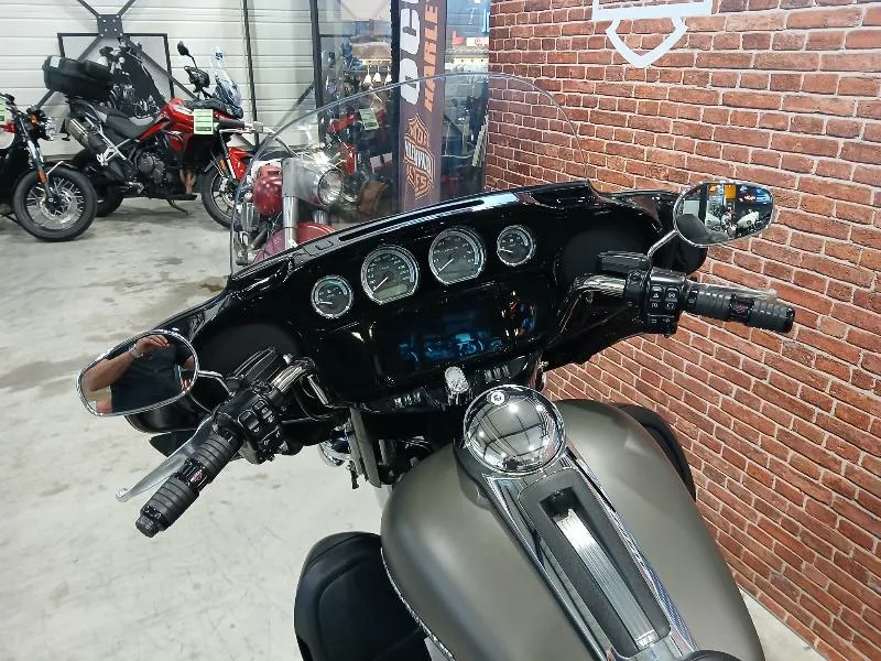 TOURING ELECTRA GLIDE 1868 ULTRA LIMITED