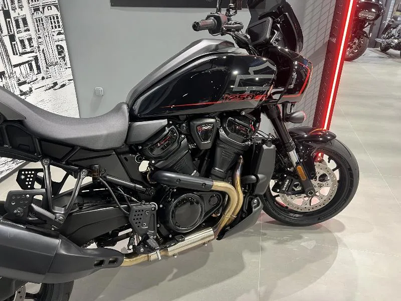 ADVENTURE PAN AMERICA 1250 ST