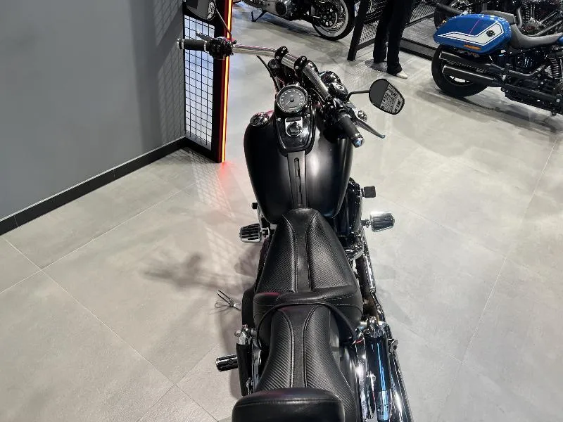 DYNA FAT BOB 1584