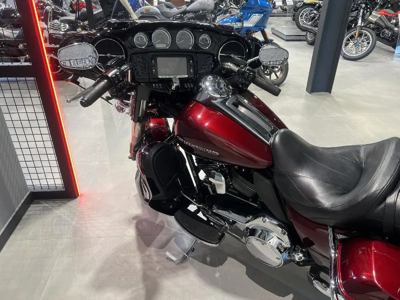 TOURING ELECTRA GLIDE 1690 ULTRA LIMITED