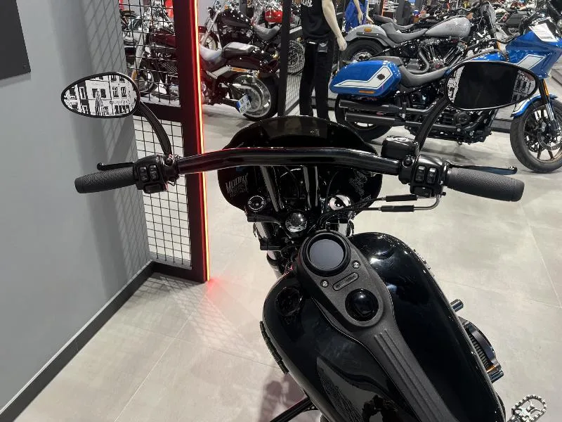 DYNA STREET BOB 1690