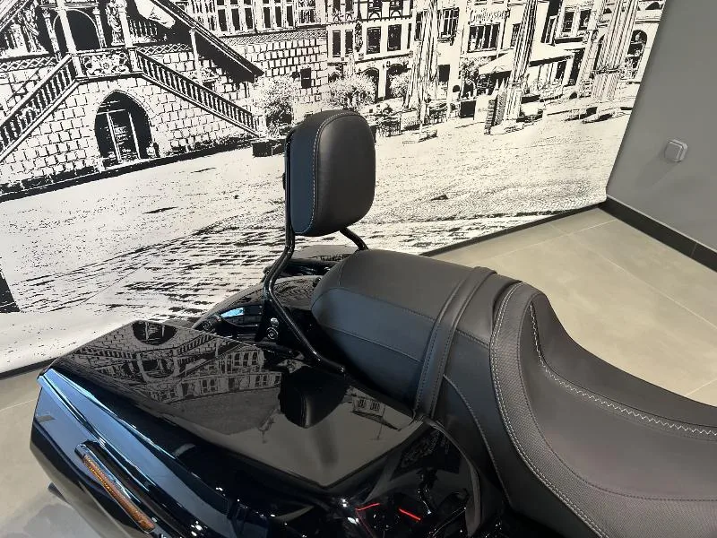 TOURING ROAD GLIDE 1923