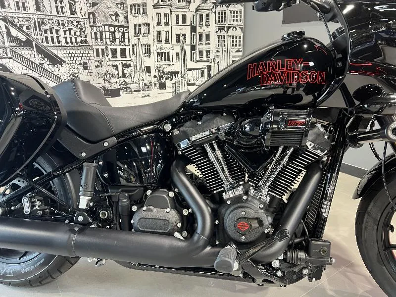 SOFTAIL LOW RIDER 1923 ST