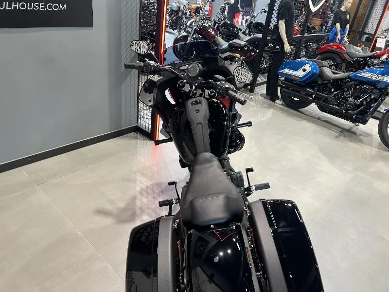 SOFTAIL LOW RIDER 1923 ST