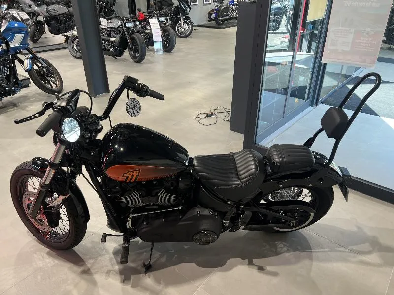 SOFTAIL STREET BOB 1868