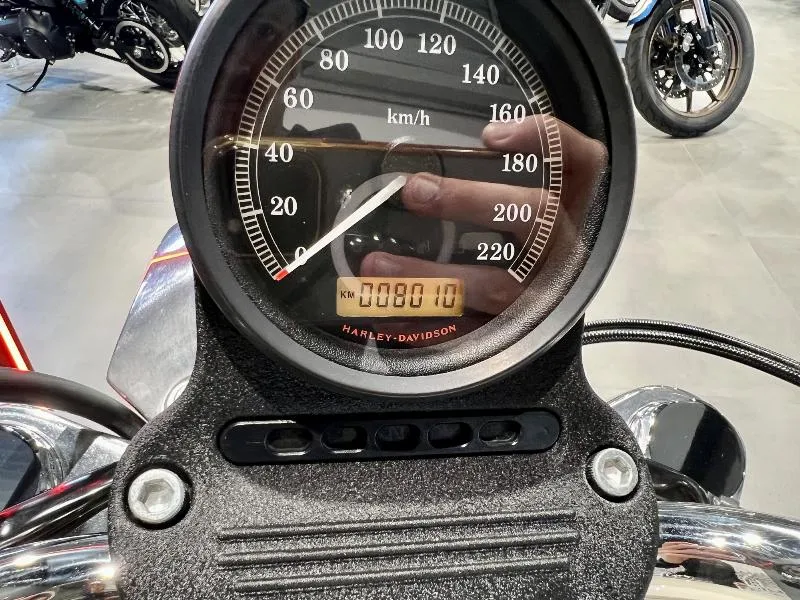 SPORTSTER SUPERLOW 883 
