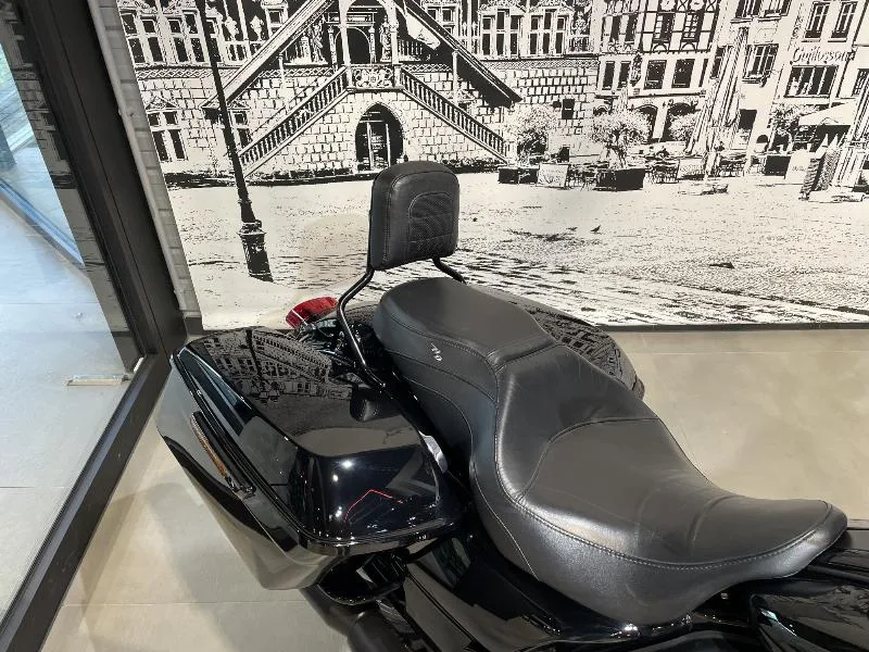 TOURING ROAD GLIDE 1923 ST